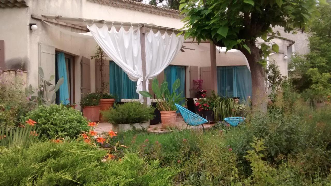 Bed and Breakfast La Bousquatiere Piolenc Exterior foto