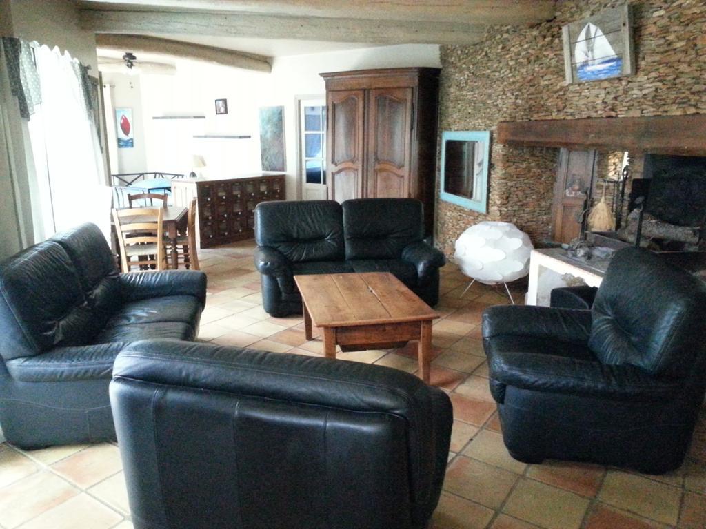 Bed and Breakfast La Bousquatiere Piolenc Zimmer foto