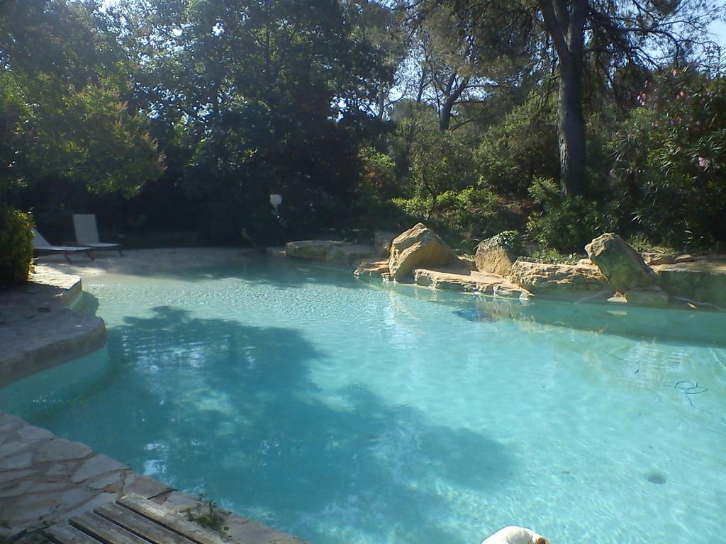 Bed and Breakfast La Bousquatiere Piolenc Zimmer foto