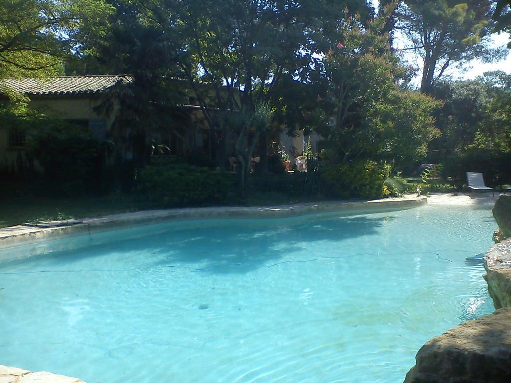 Bed and Breakfast La Bousquatiere Piolenc Zimmer foto